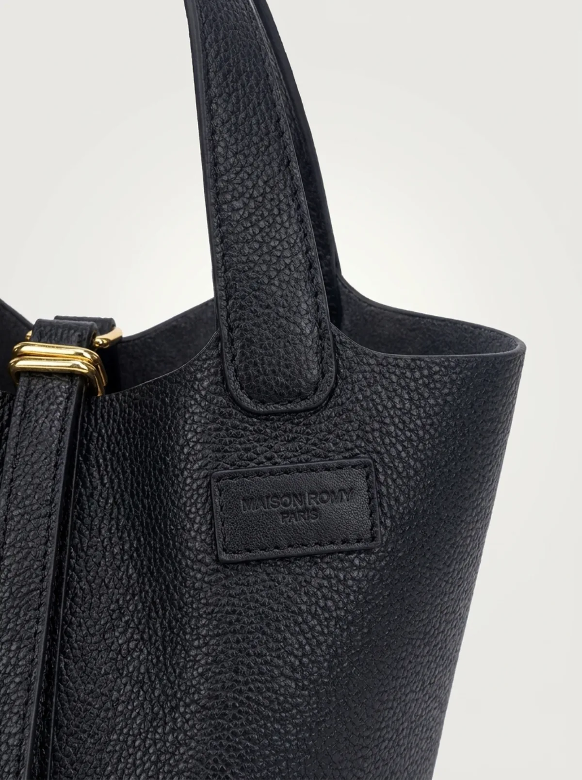 Le modèle Osia, un magnifique sac en cuir Maison Romy Paris